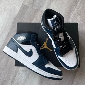 Air Jordan 1 Mid Armory Navy Mens 9.5
